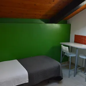 Nsh, Sweet Bed and breakfast
